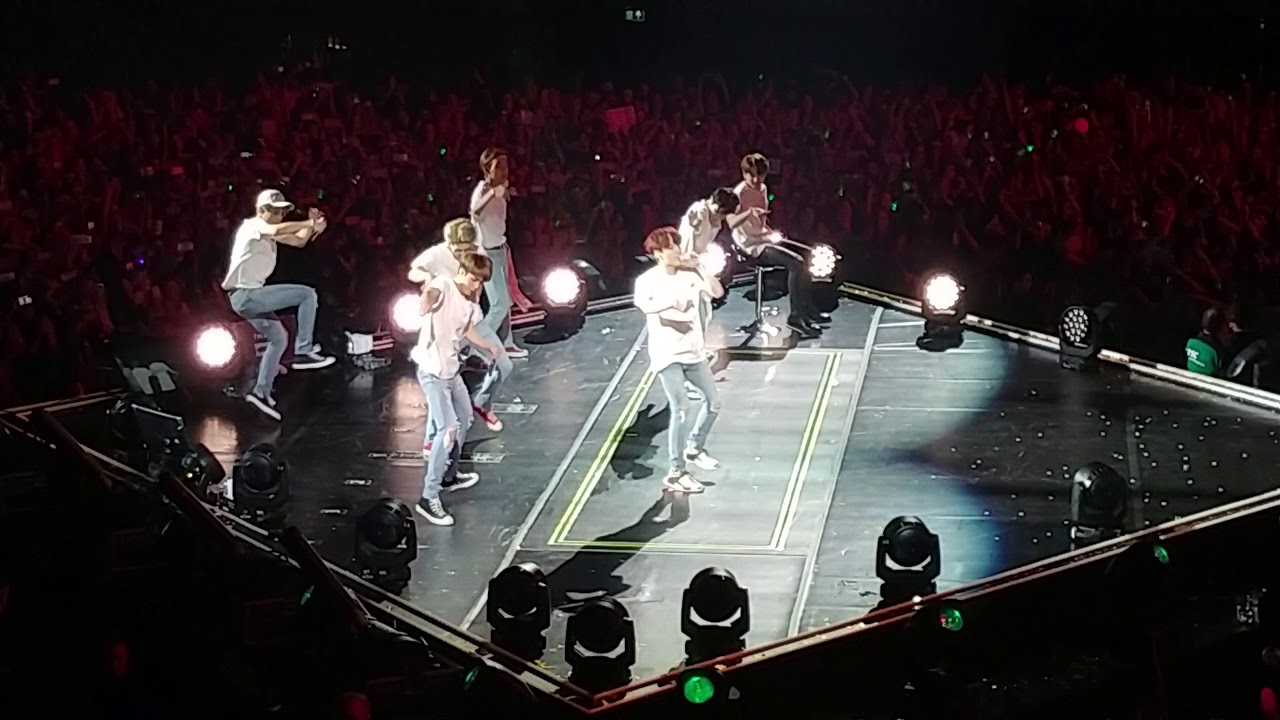 BTS in Amsterdam ENCORE - Anpanman