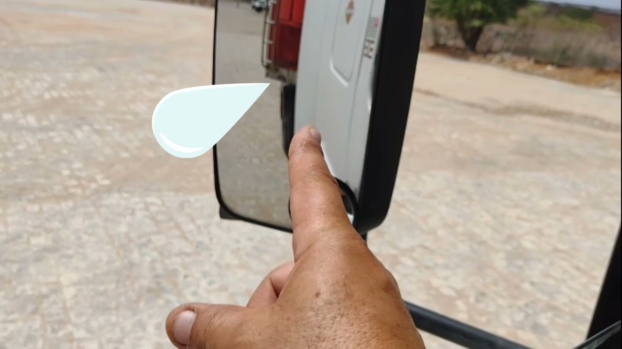 Manobrar carreta é mais ou menos assim.
