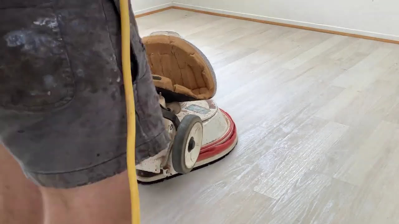 Floor Sanding Brisbane | Bleaching engineered blackbutt