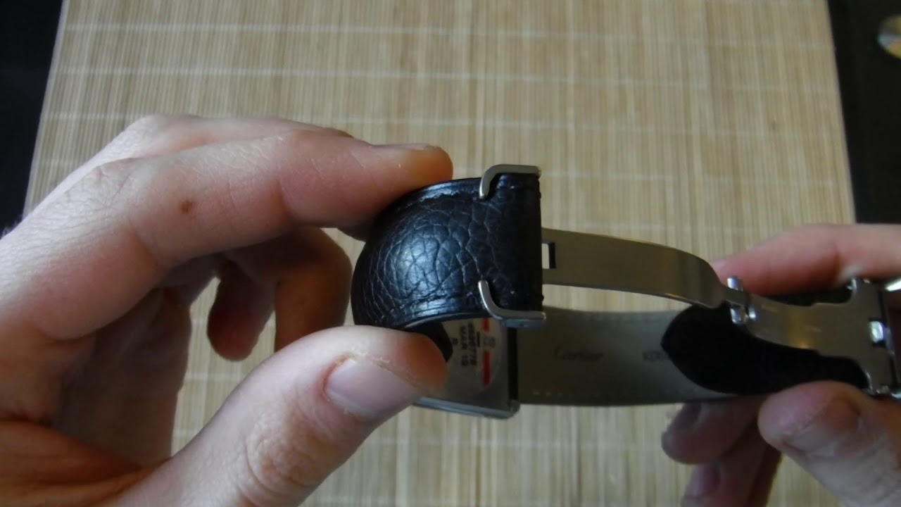 How to adjust the band length on the Cartier Tank Solo watch