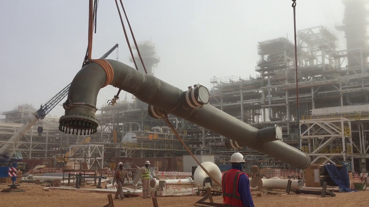 200 ton crane heavy lifting