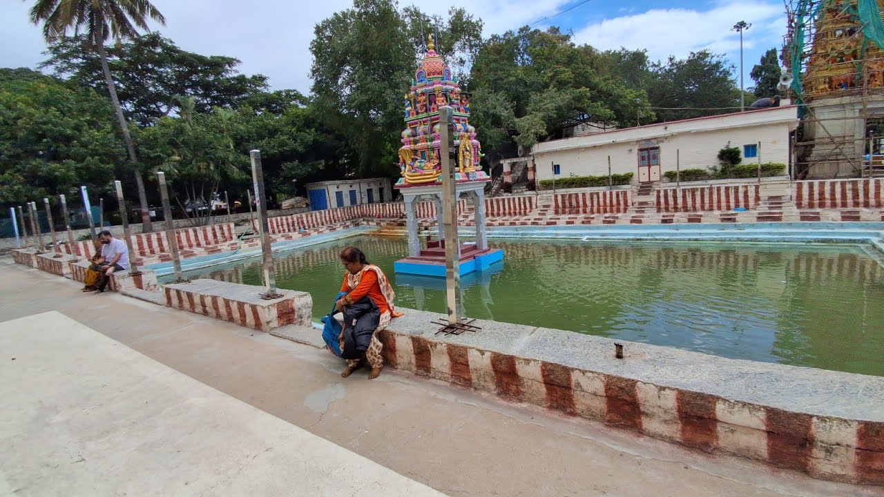 బంగారు తిరుపతి, గుట్టహళ్ళి, కర్ణాటక Golden Tirupati,  Guttahalli, Karnataka 