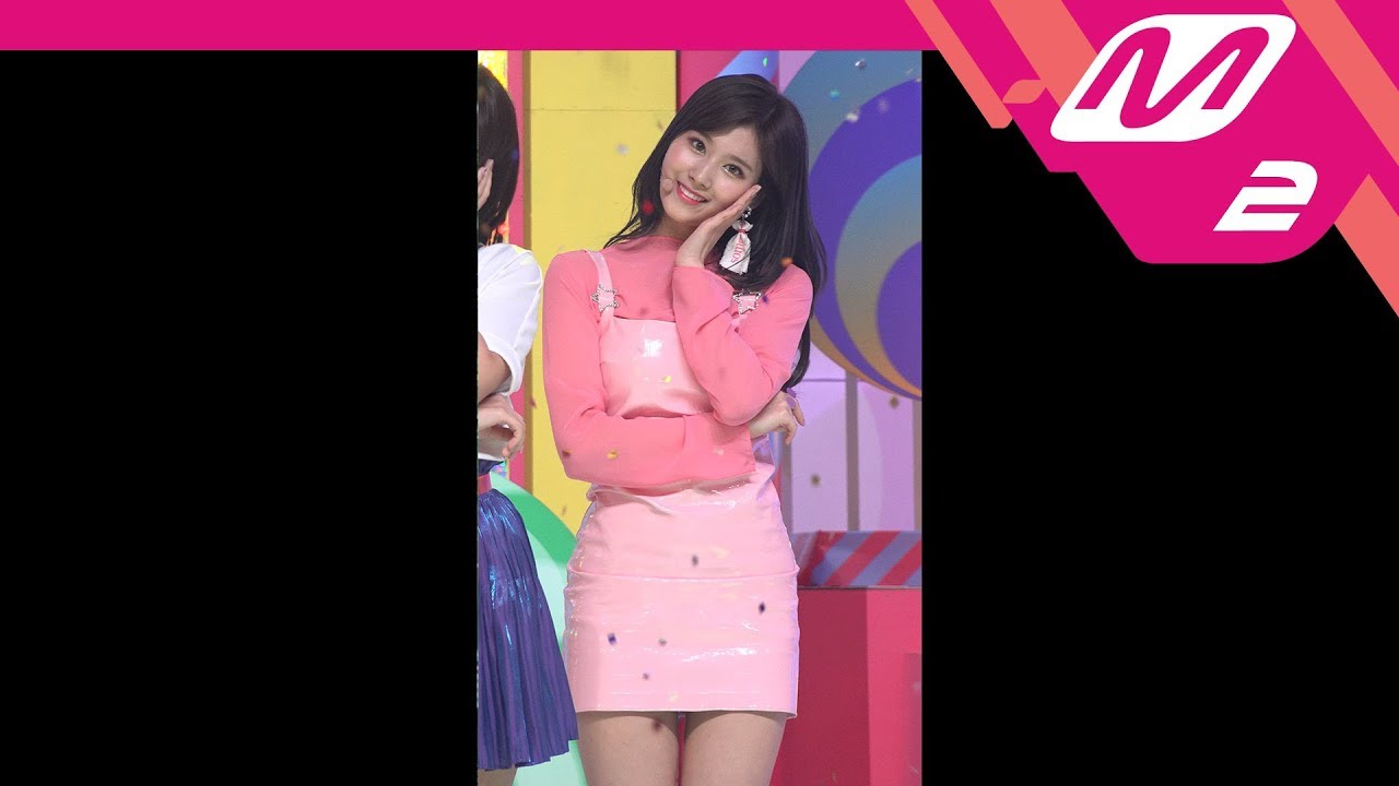 [MPD직캠] 트와이스 사나 직캠 4K 'What is Love?' (TWICE SANA FanCam) | @MCOUNTDOWN_2018.4.12