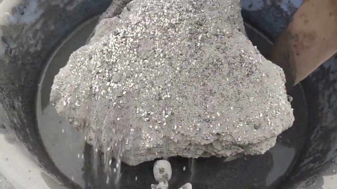Asmr _ charcoalashes crumbling in water 💦💦