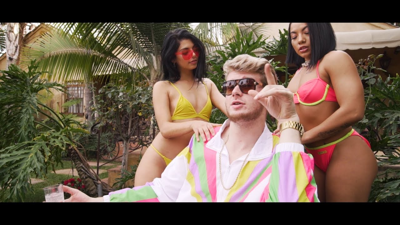 Yung Gravy - 1 Thot 2 Thot Red Thot Blue Thot [Official Video]