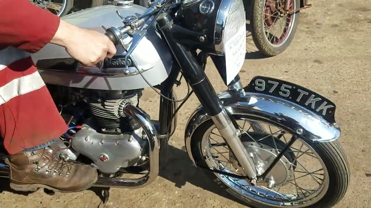 1961 Norton Dominator 88 500cc at Andy Tiernans #08148NRT
