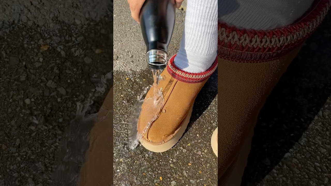 Get ready for winter with our protector spray 👀 🥶#uggboots #howtowaterproofuggs #suedeprotector