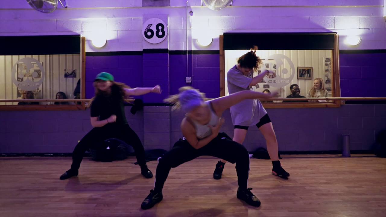 Elhae - Love a Ni**a | OLA PAPIOR | studio 68 London