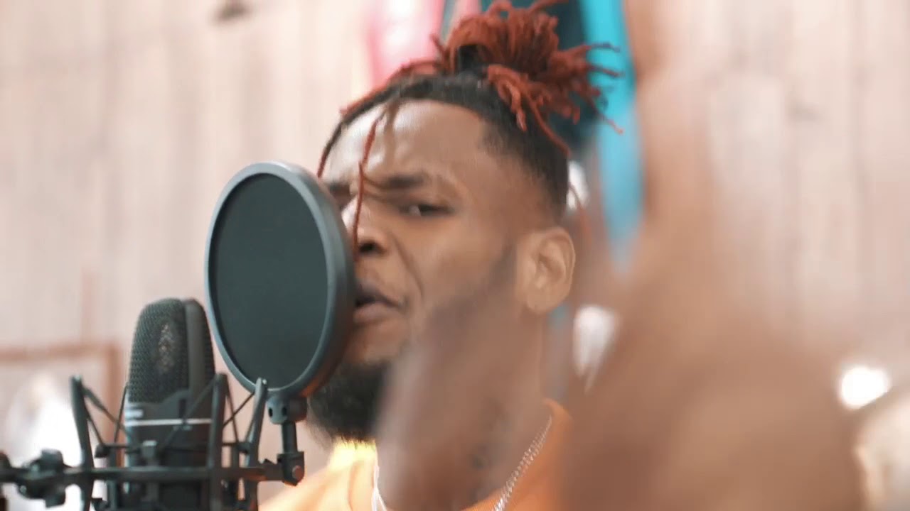 AyeZiz &ldquo; Chanel &ldquo; Remix