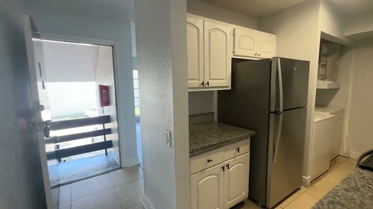 (AVAILABLE FOR RENT) 4521 Treehouse Lane (Arbor Keys) - 6F, Tamarac, FL 33319 - 2 Bed / 1 Bath