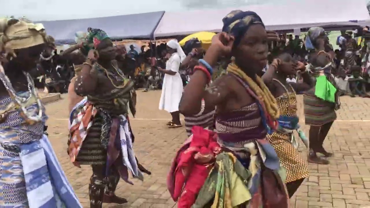 Your attention should be on the little girl dancing.She is dancing with all of her.