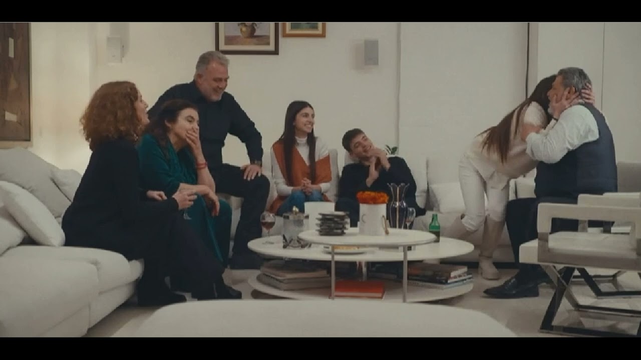 Η Γη της Ελιάς~Στεφανέοι & friends~Ας κρατήσουν οι χοροί (audio)