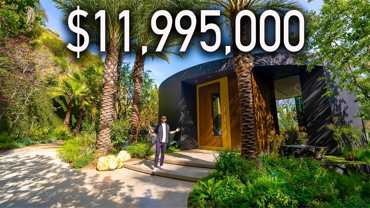 Touring a Tropical Mansion in the Hollywood Hills!