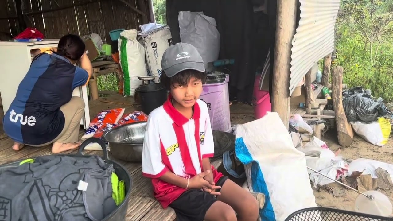 มาเยี่ยมน้องฟ้าใส น้องดูโตขึ้นมากและพาน้องมีบุญมานอนไร่ พาเก็บพักในไร่ทำกับข้าวในไร่???