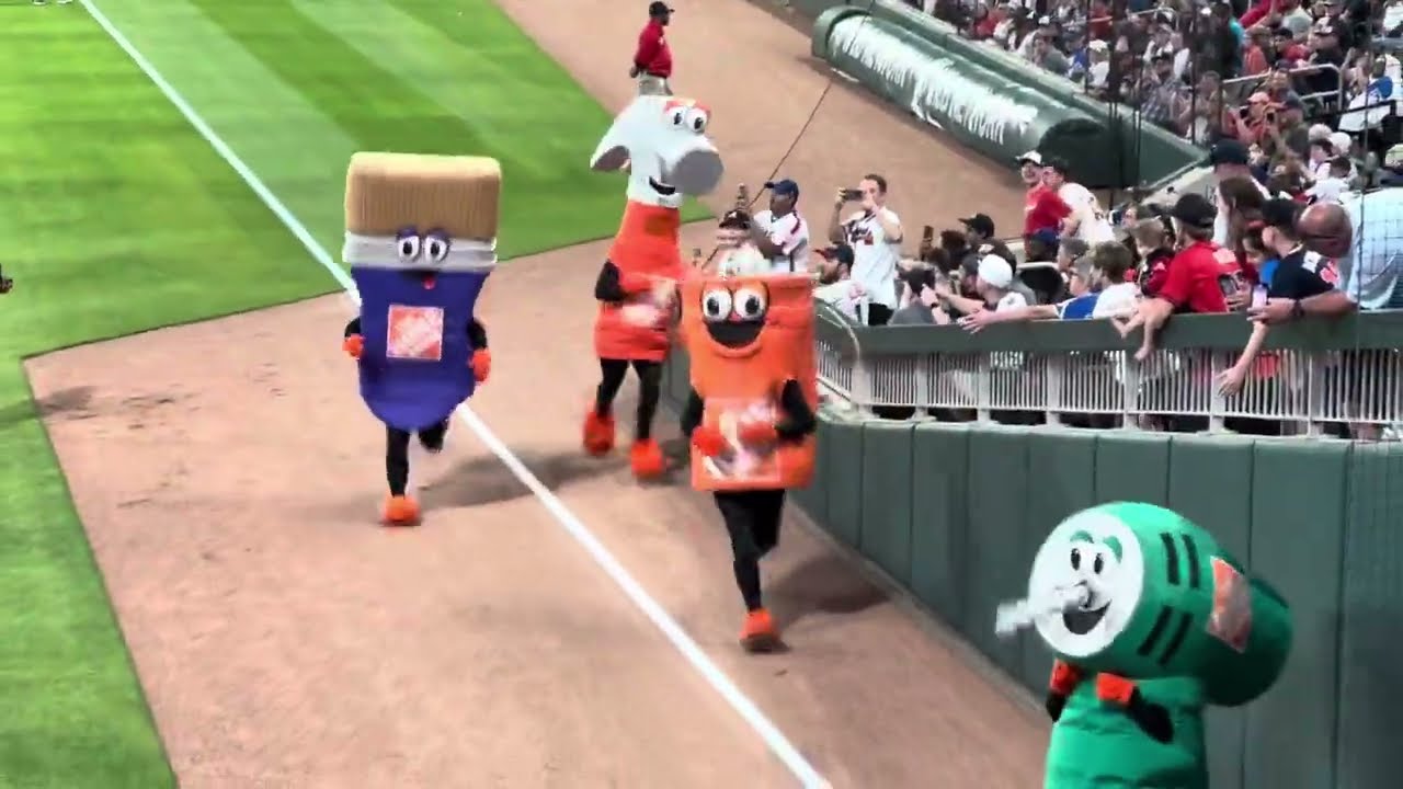 Atlanta Braves Home Depot Tool Race Hank Aaron Night 4.8.2024