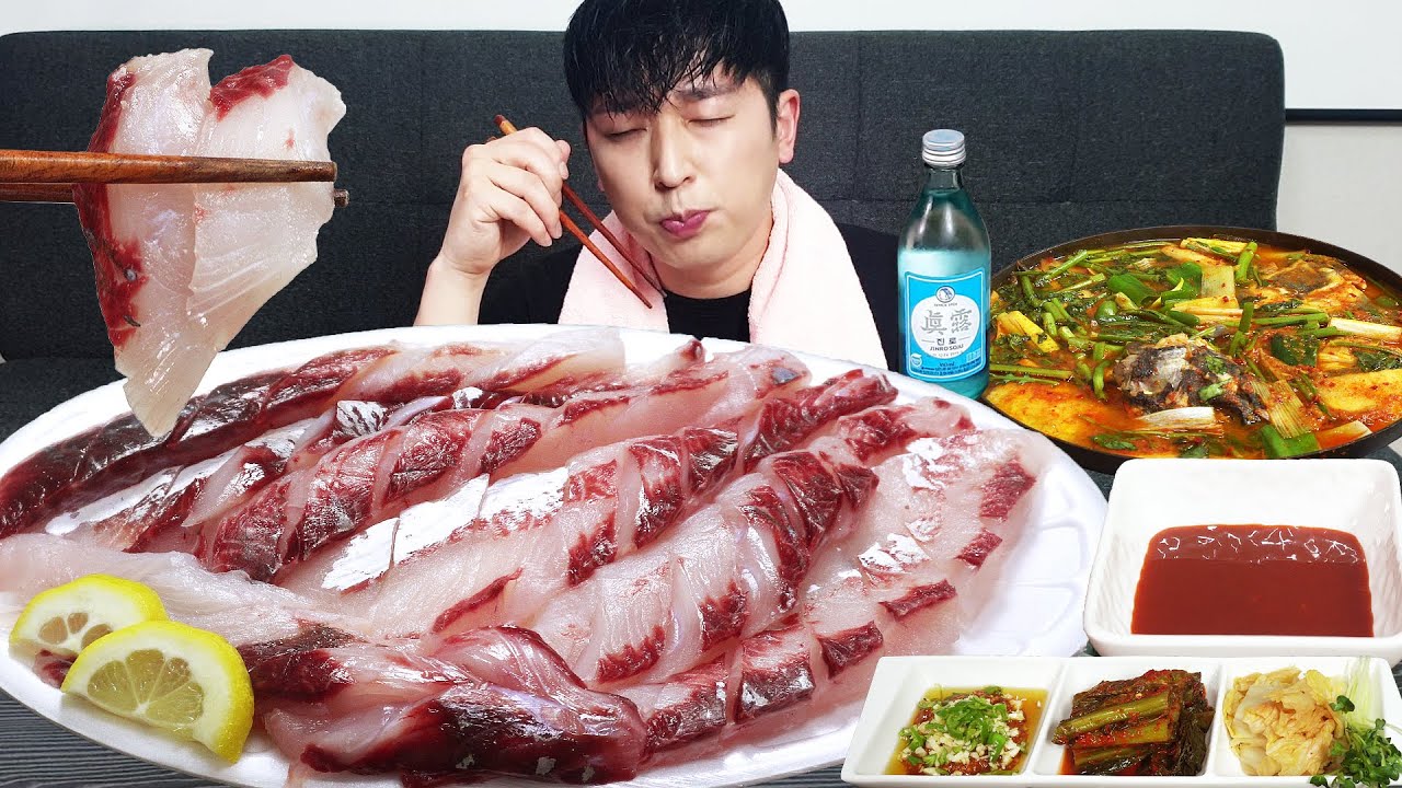 Я пил один, пока ел сырую рыбу (кефаль) MUKBANG REALSOUND ASMR EATINGSHOW
