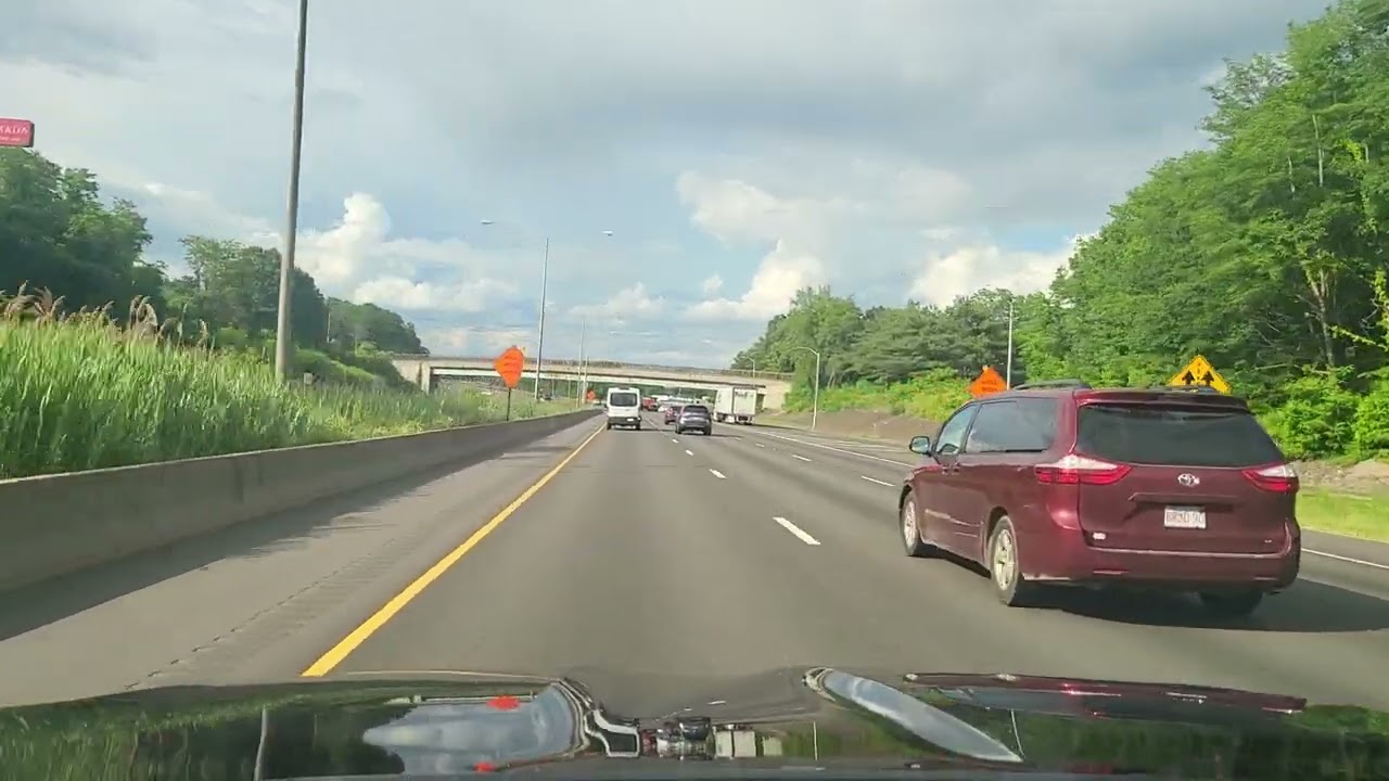 Driving from Hartford,  Connecticut's capital city to Springfield Massachusetts