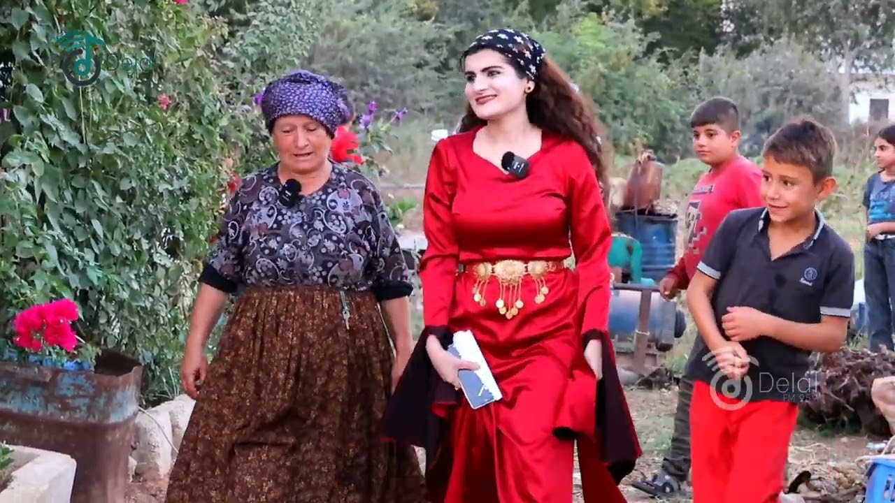 تحضير دبس الرمان في قرية الباسوطة والبعض يخزن الرمان بالصابور تابعو معنا