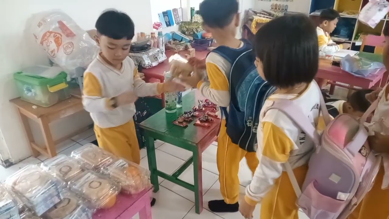 B2 2025/2026 kolase gambar bentuk lonceng dengan biji bijian | mas zafran berbagi | mbg ku