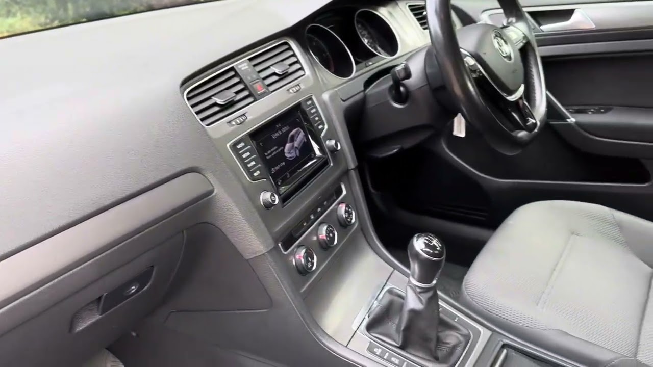 2013 VW Golf Walkaround Video & Driving - Coles Auto Collective 
