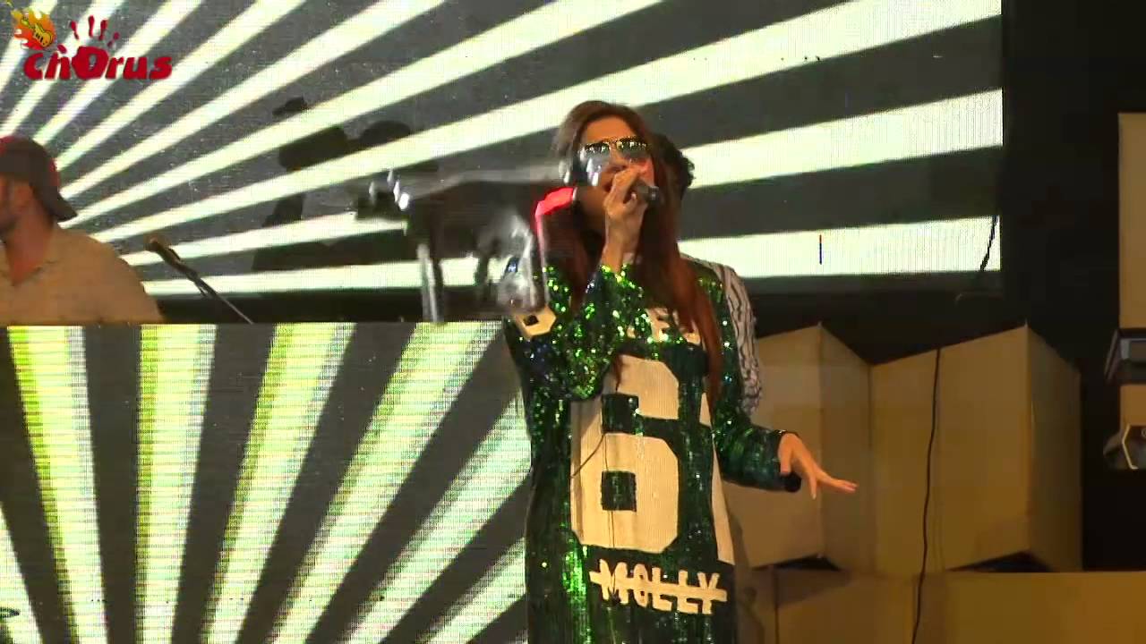 Sharda University | Kanika Kapoor Performance on 