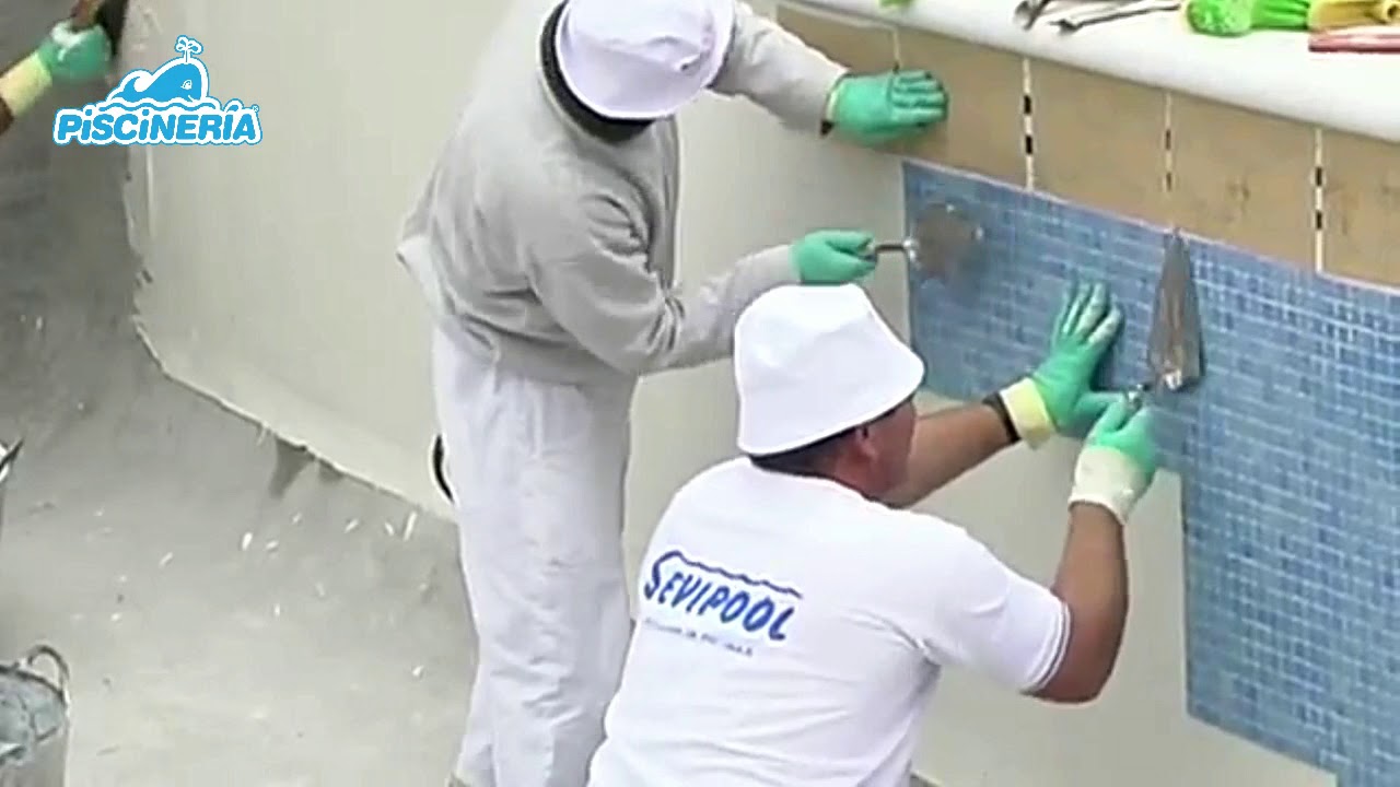 INSTALACI&Oacute;N DE MOSAICO PARA MANTENCI&Oacute;N DE PISCINA | PISCINERIA