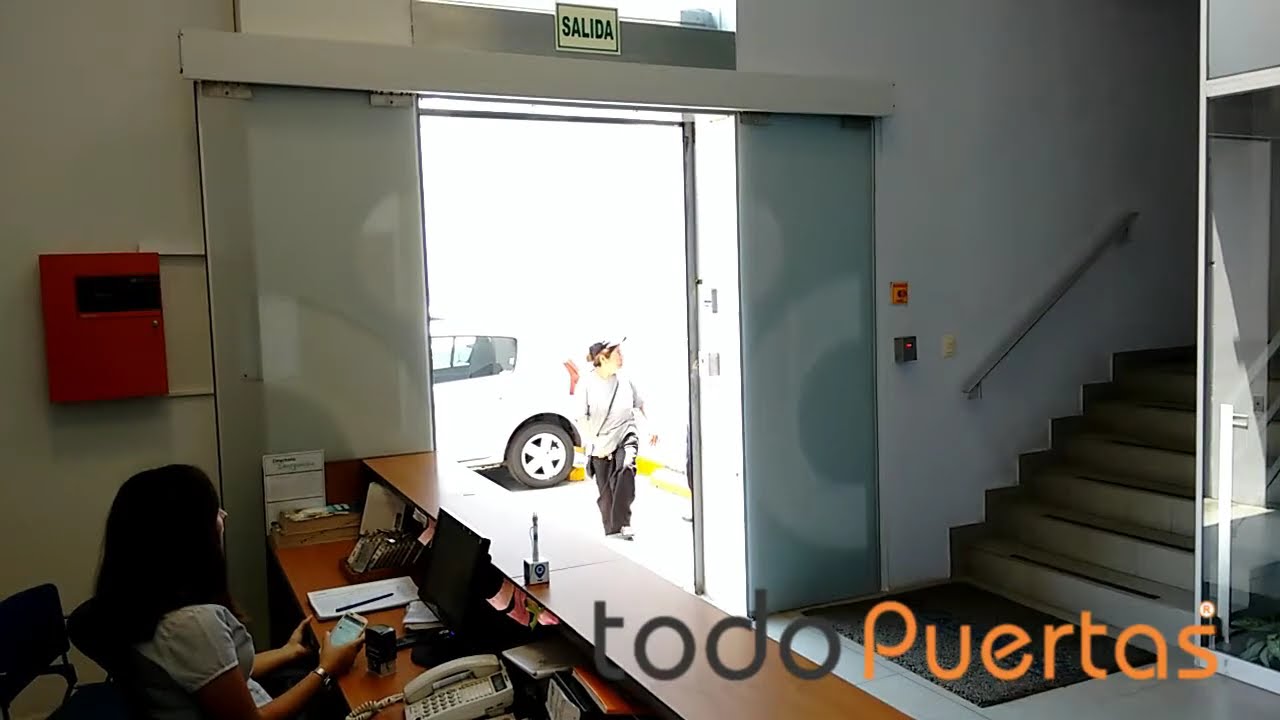 Puerta Cristal Automática - Apertura lector código barras, LIMA - PERU