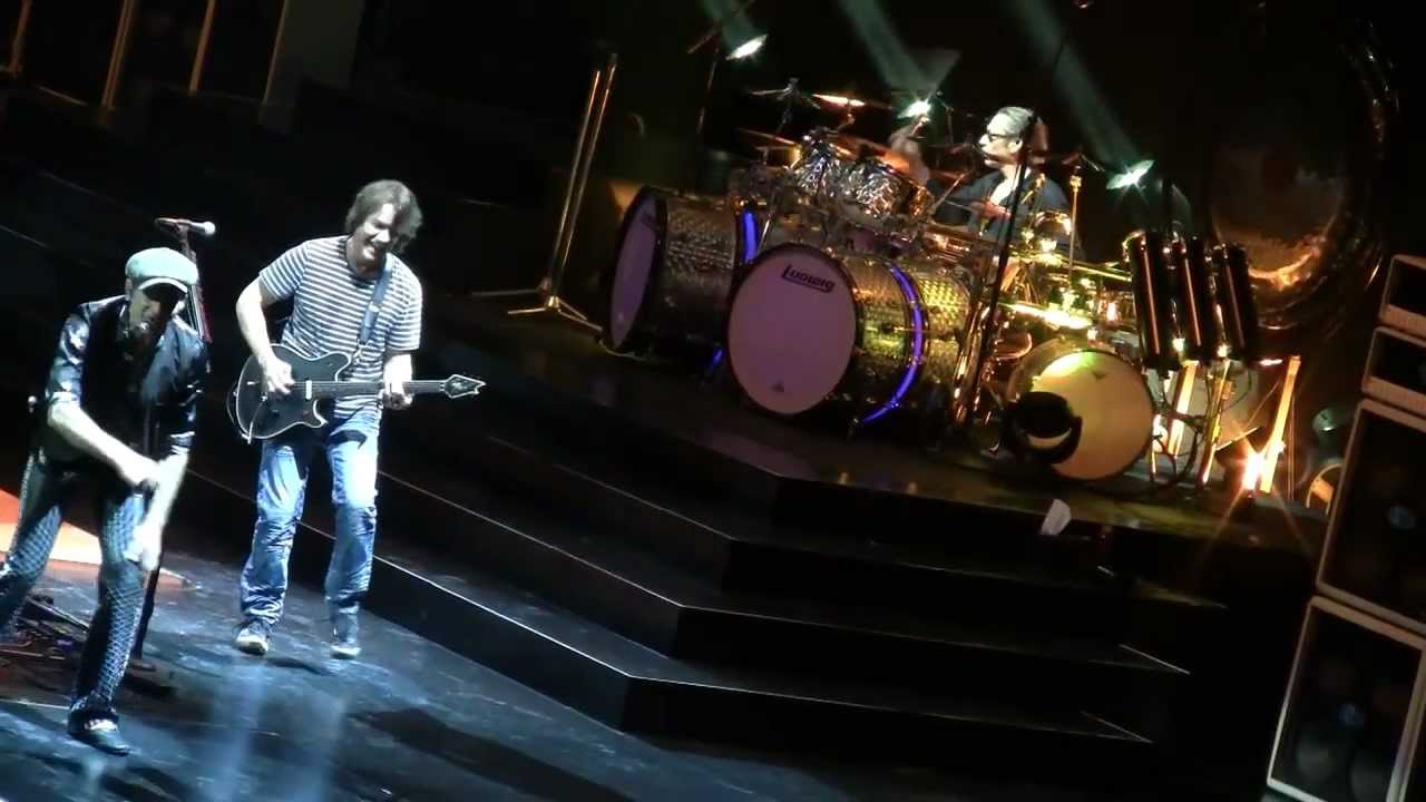 Van Halen 2/18/12 (Part 2) Louisville, KY @ KFC Yum! Center