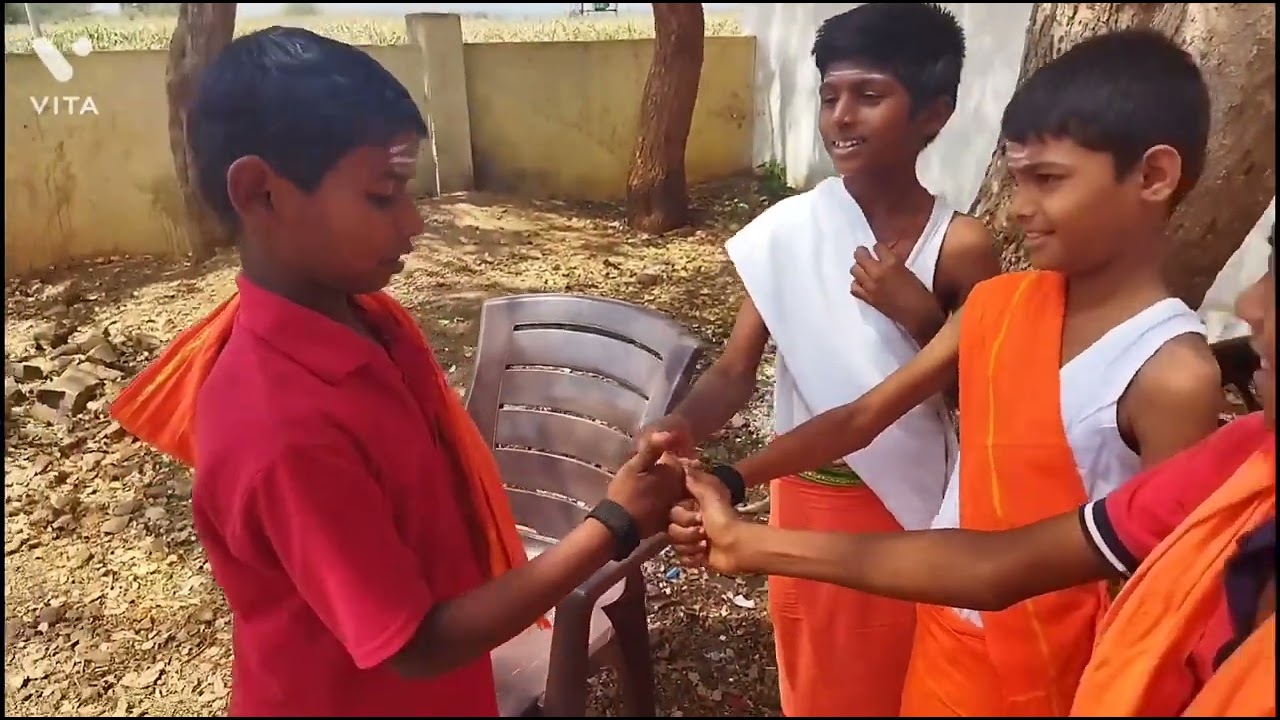 ಕನ್ನಡ ಕಿರು ಹಾಸ್ಯ ನಾಟಕ by 6th std Children ...HPS Venkatapur