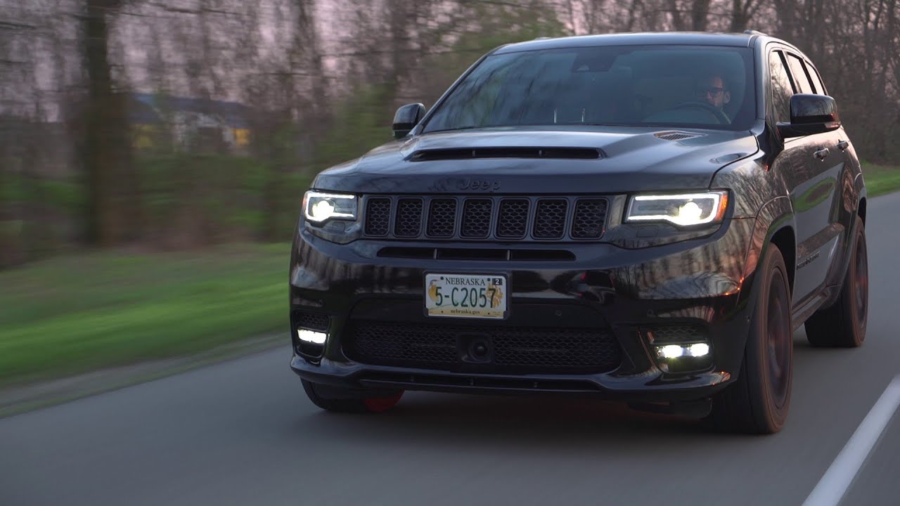 Grand Cherokee SRT8 WK2 - неотёсанный, дикий.