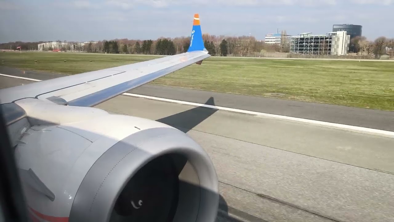 737 MAX 8 SunExpress Start in Hamburg