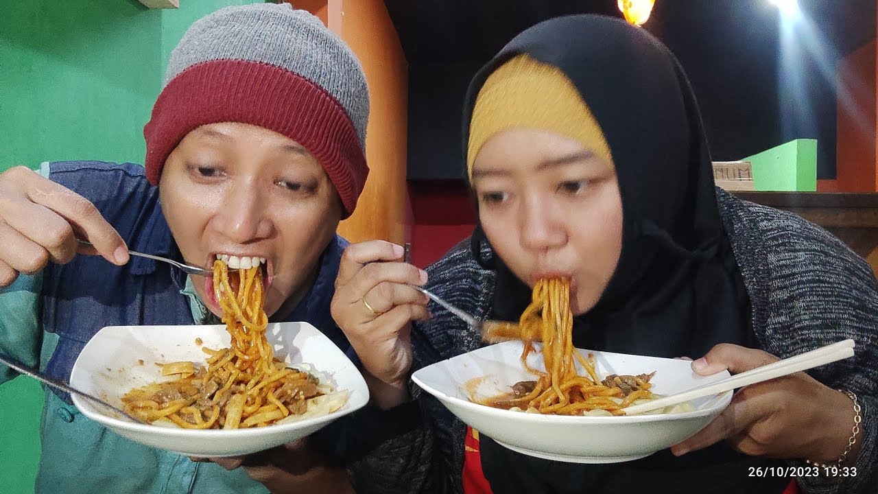 makan mie petir minum teh panas