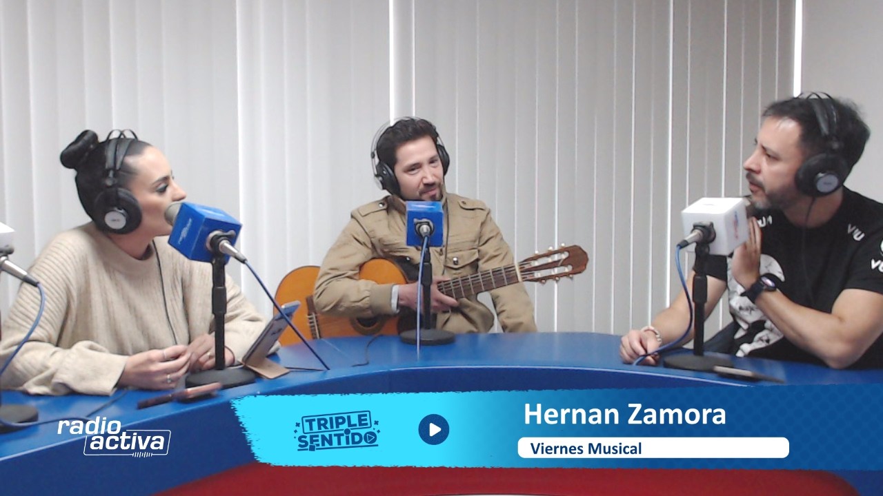 Hernan Zamora en Viernes Musical Triple Sentido