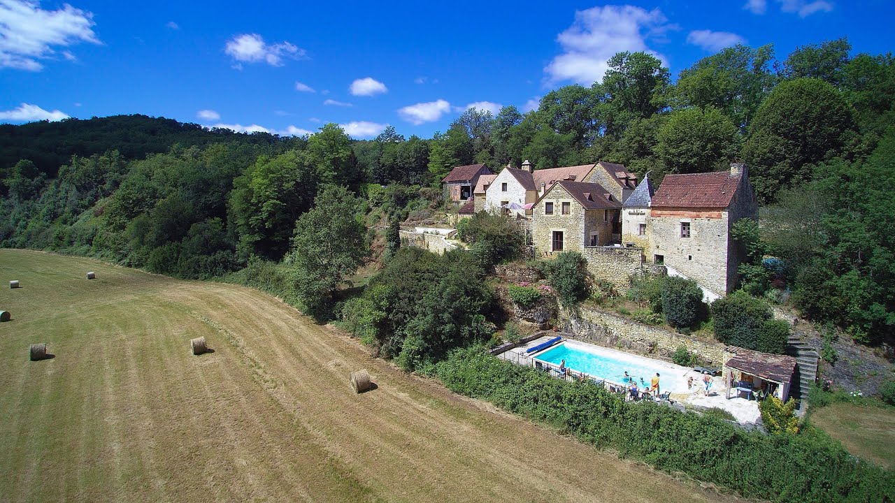 Propriété de charme en pierres en Dordogne, avec piscine, chambres d'hôtes et gites