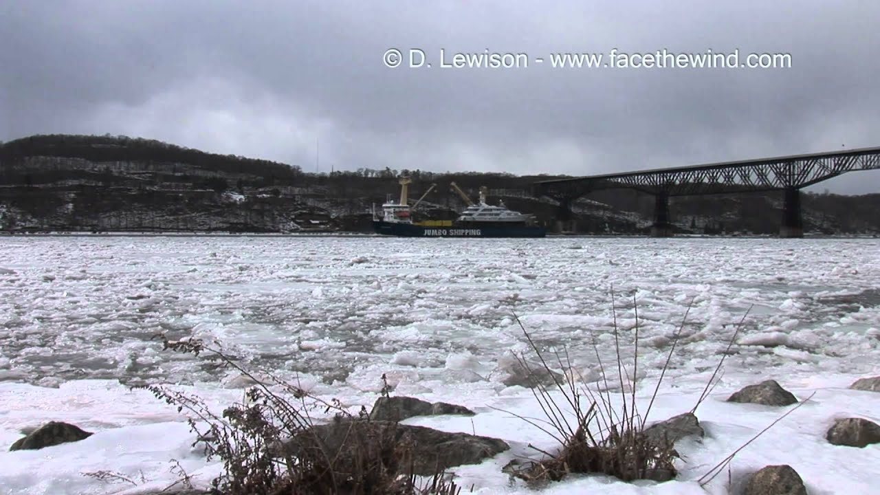 Hudson River Ice Flow - Winter 2011