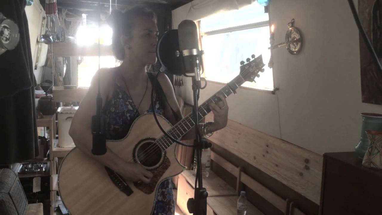 Curious & Co Session - Mara Simpson 