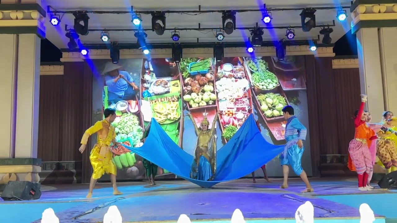 Thai Fantasy Show @BLVD World 2025