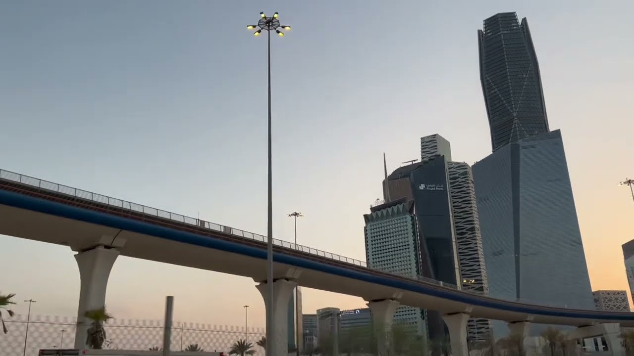 Vlog RIYADH is just4 days | رحلة الرياض اربع ايام ممتعة ولطيفه (الماليه-واجهة الرياض-ليسن فالي)
