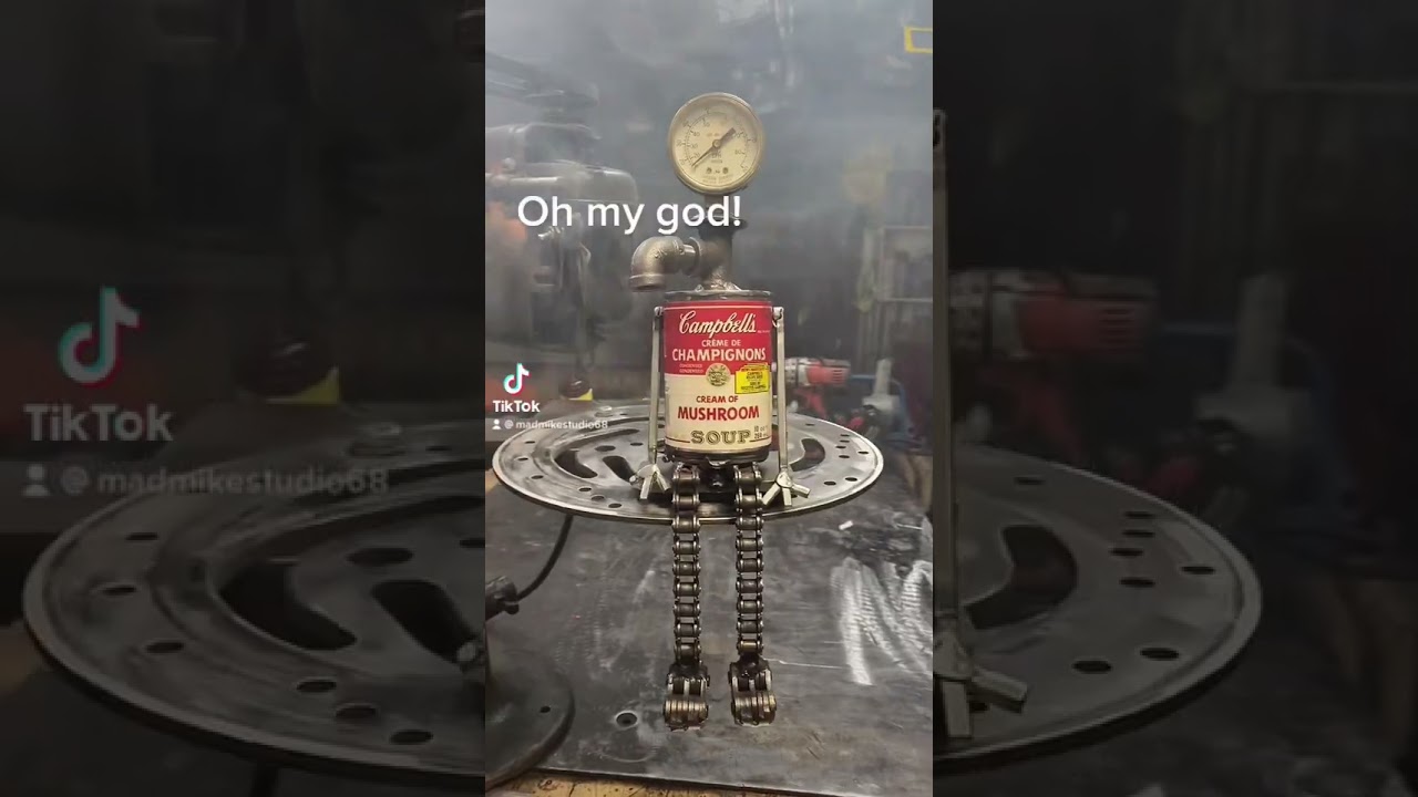 #robots #scrapmetal #createeveryday #scrapmetalart #art #artist  #reuserecycle #reimagine #welding