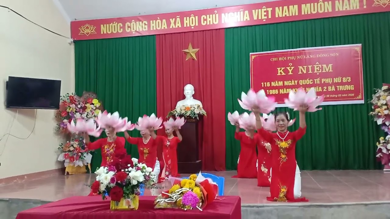 biểu diễn văn nghệ ngày 8/3 làng đông sơn 