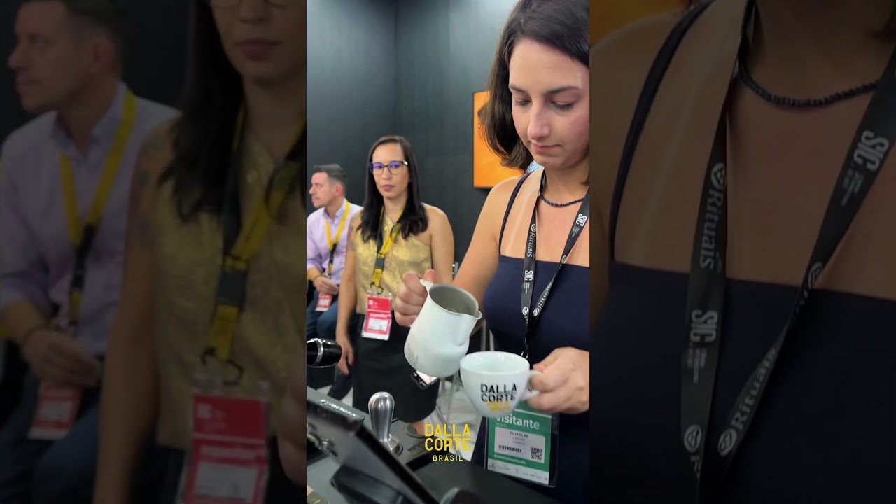 Cliente encantada com a tecnologia Dalla Corte: precis&atilde;o e sabor &uacute;nico em cada caf&eacute;!