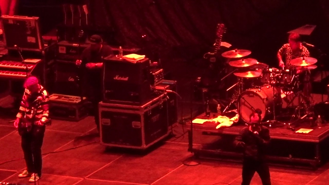 THE DAMNED Neat Neat Neat MSG, NYC 10/19/19 LIVE opening for the Misfits