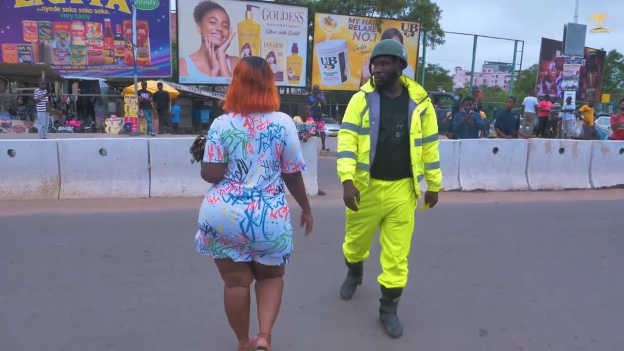 MAYOR AKABENEZER GETS INTO THE STREETS OF ACCRA🤣🤣 KYEKYEKU PUTS HIM IN HOT SOUP 😎ft  WANLUV KUBOLO 😘