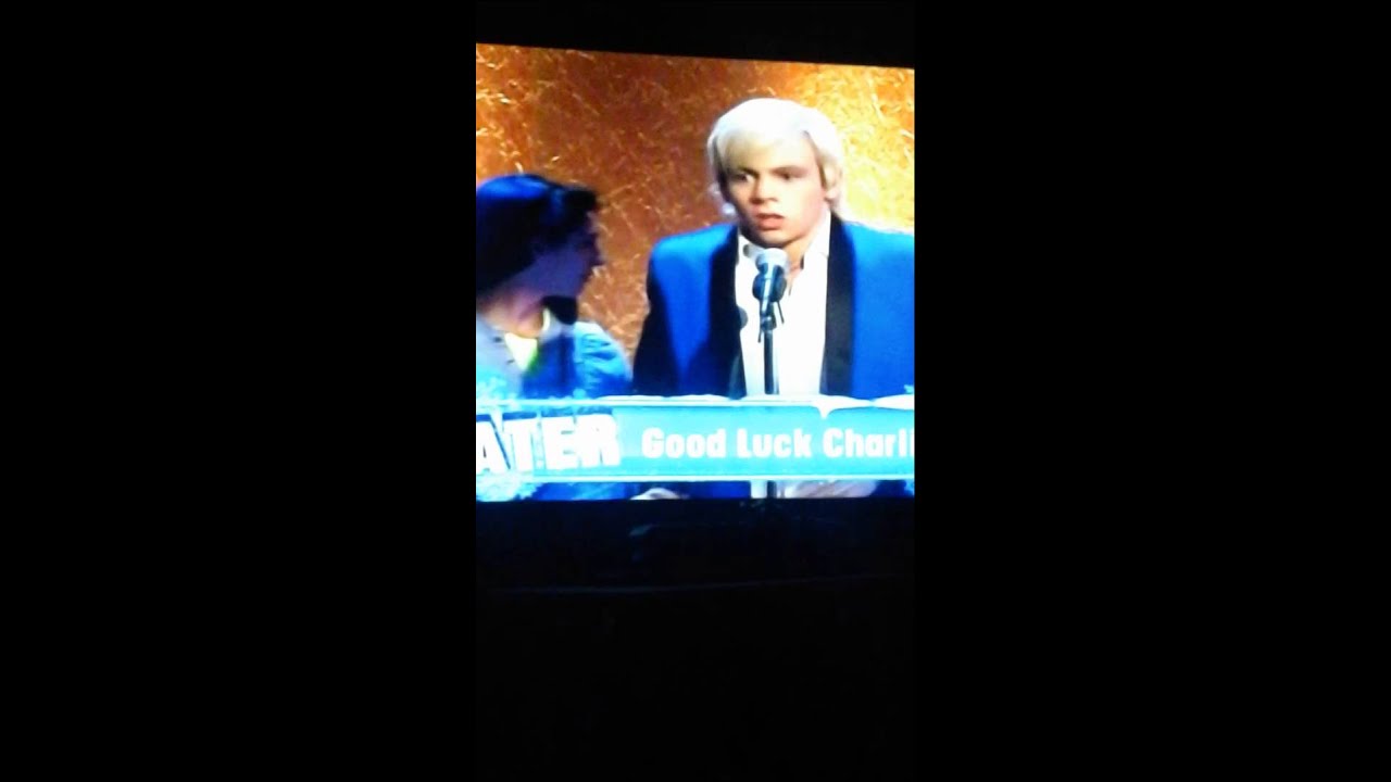 Austin and ally [Austin has stage fright]