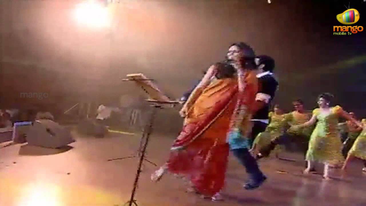 Oosaravelli audio release Part 12 - NTR & DSP Dance