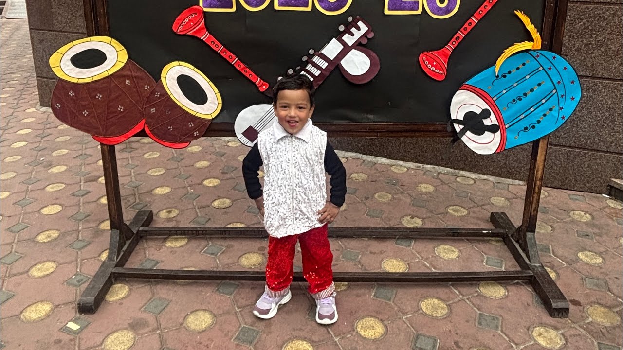 First Time Stage Par Dance Kiya #christmas #vlog #function #dance #enjoy #delhi #makoonspreschool 