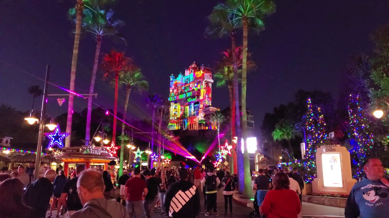[4K] Sunset Seasons Greetings - View 1 - Disney Hollywood Studios