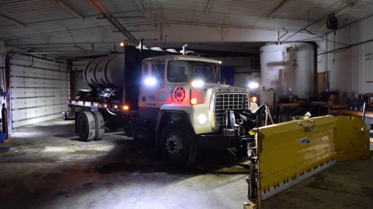 L8000 De Icing Test Truck