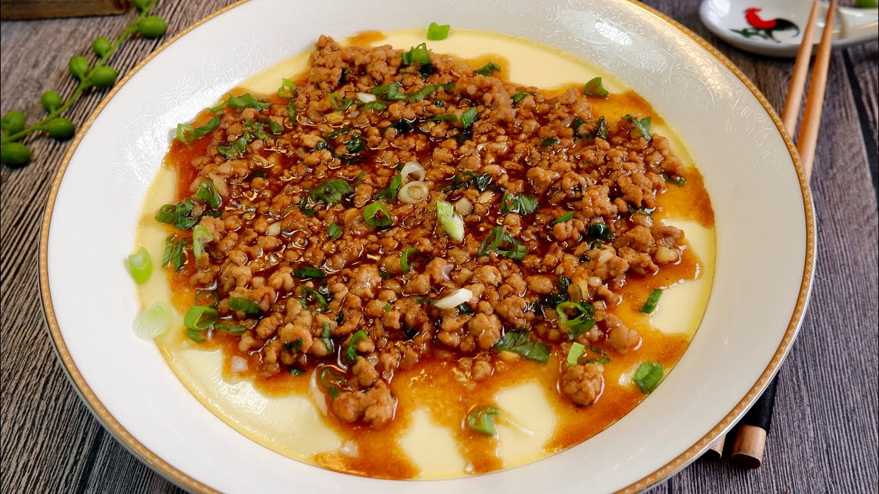 Очень просто! Нежные, шелковистые яйца на пару с мясным соусом (肉酱蒸蛋) — самый нежный китайский ре...