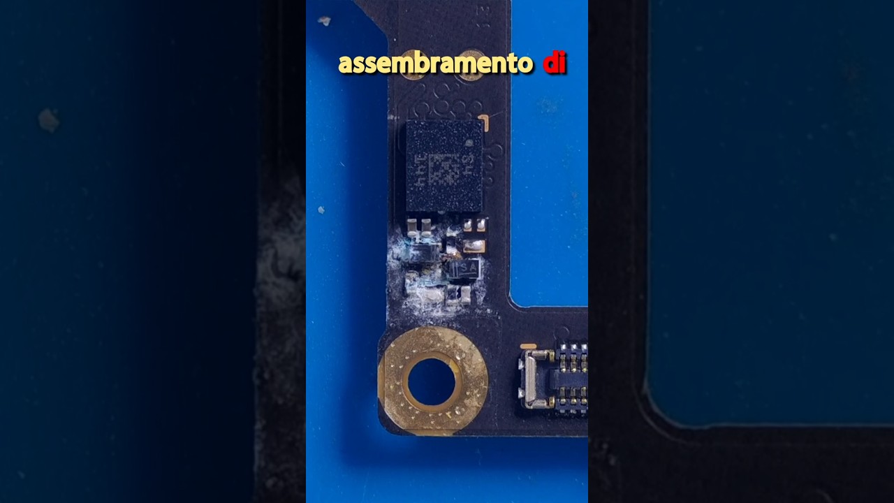 Telefono Xiaomi finito in acqua, recuperato con pulizia ossido e fortuna. #riparazione #xiaomi